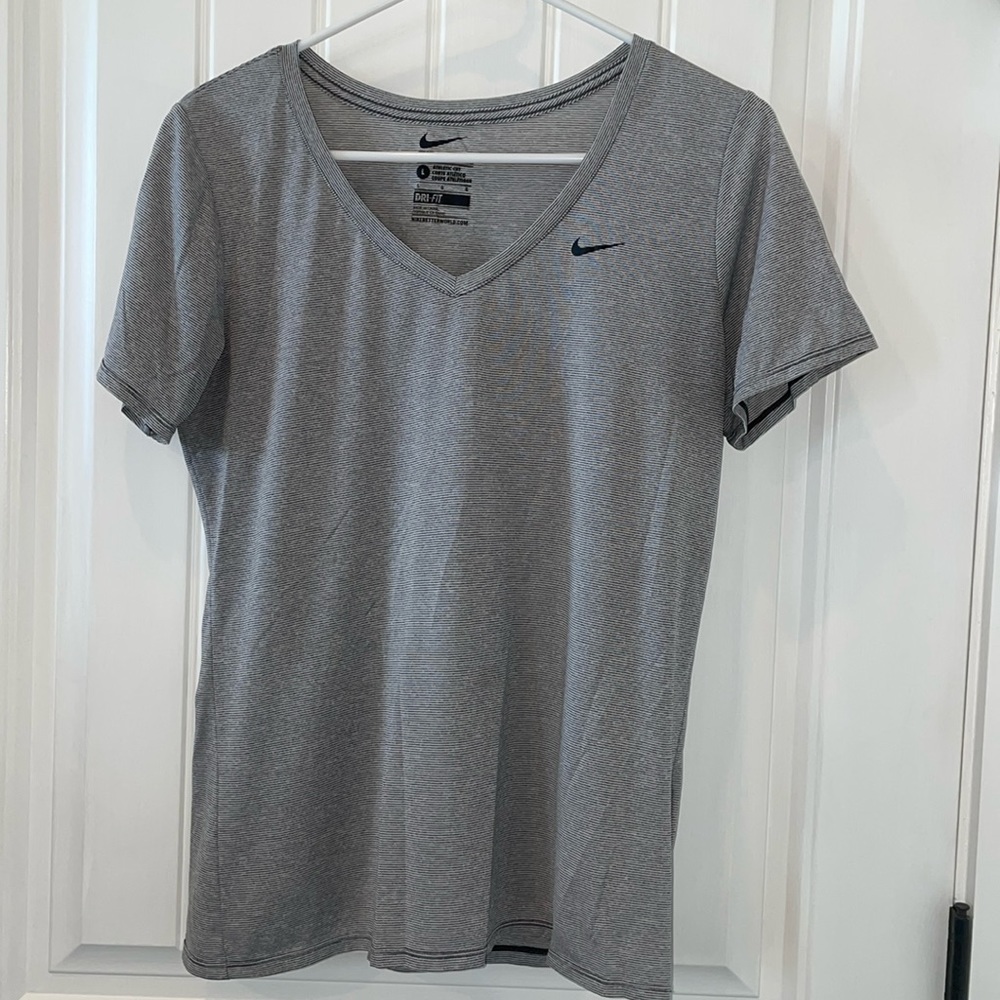 Nike Short Sleeve Dri-Fit Size Large